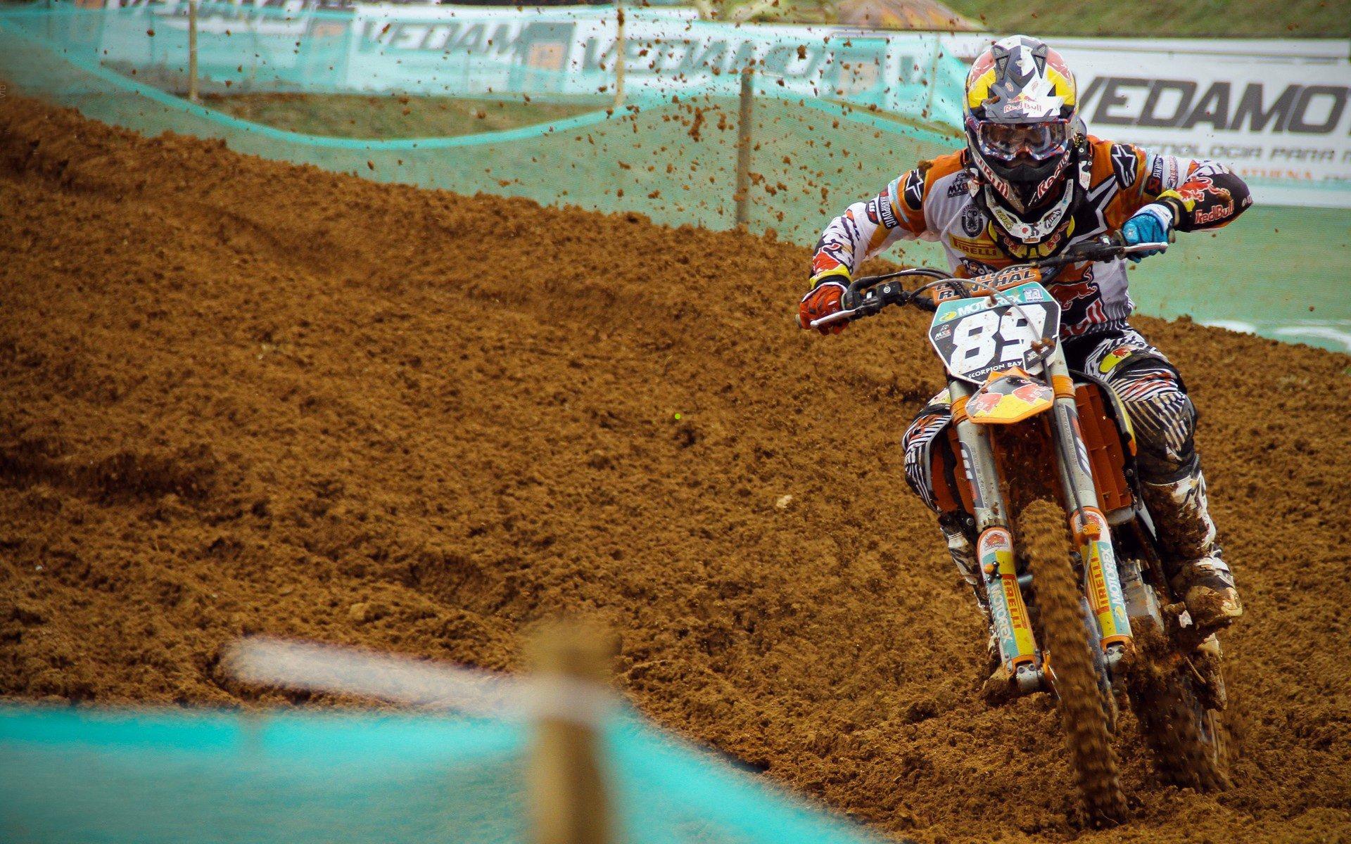 电竞巅峰数据揭晓，Uzi八强赛击杀榜独占鳌头，领衔全球精英选手