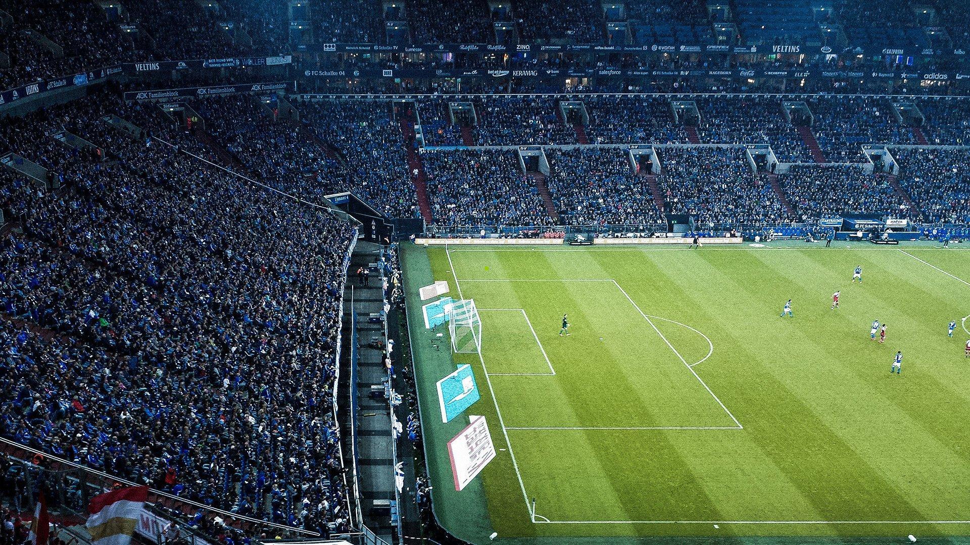 锋线暗战升级，塞维利亚锁定法比奥·席尔瓦，多特蒙德半路杀出争夺进攻核心