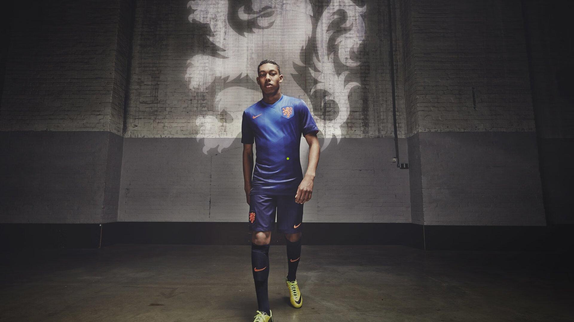 FC足球世界终极阵容构建,揭秘最后一块拼图与团队领袖传奇推荐