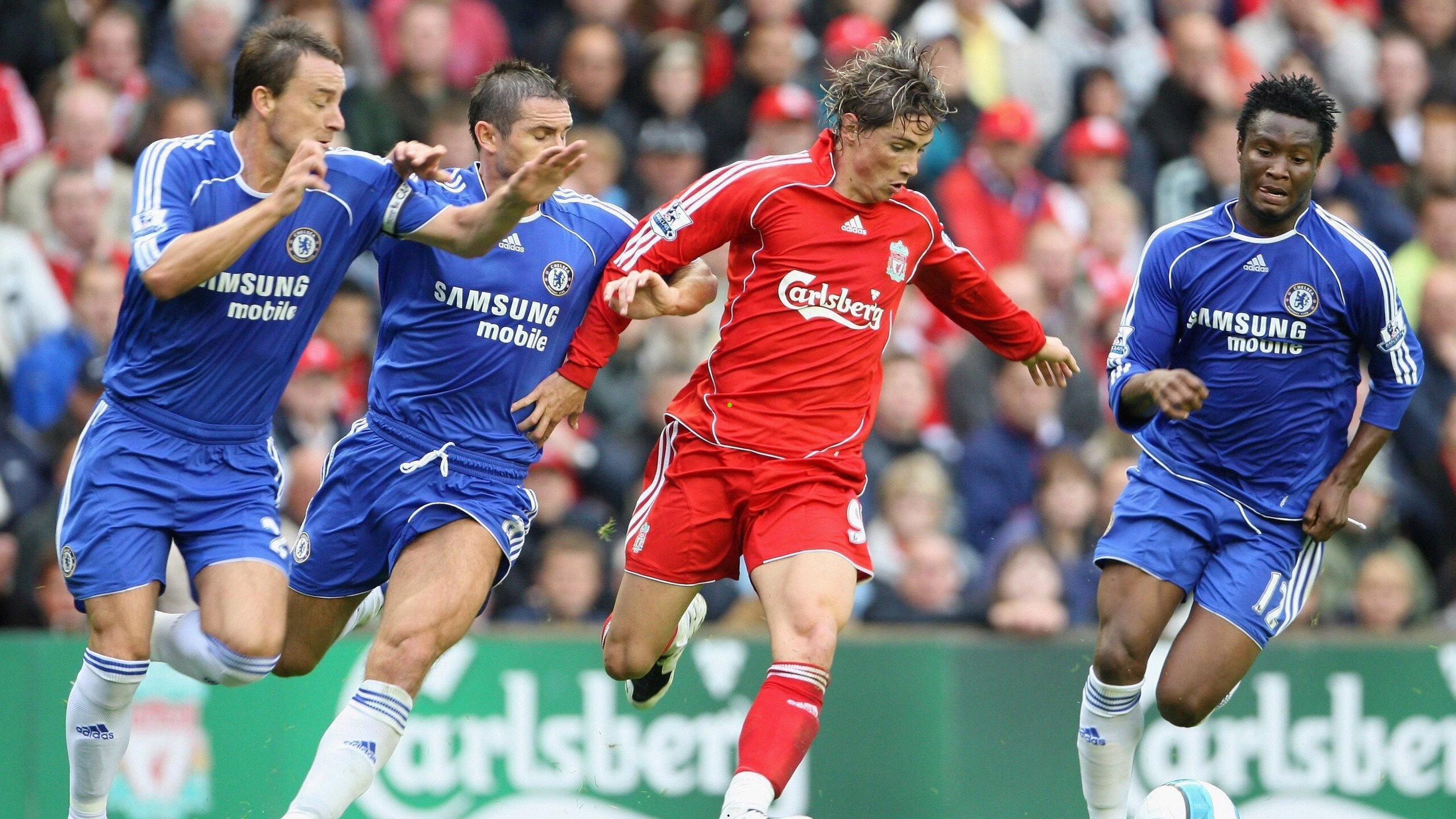 克罗斯获赠云达不莱梅8号球衣 幽默反问引爆转会猜测